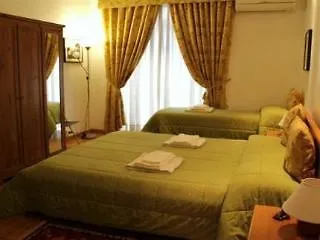 Kosher The In Bed & Breakfast 3*
